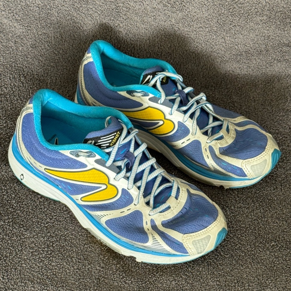 Newton Kismet Women’s Size 6.5 Blue Yellow Athletic Running Shoes -Used 50 miles